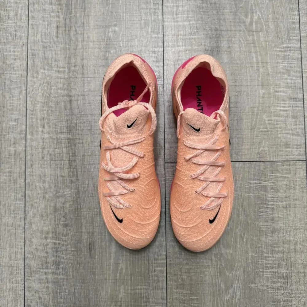 Nike Phantom GX II FG Pro Soccer Cleats FJ2563-800 Size 4.5 Men / 6 Women - Picture 3 of 7